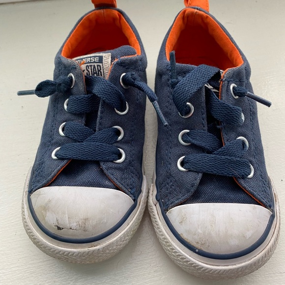 Converse - Picture 2 of 2